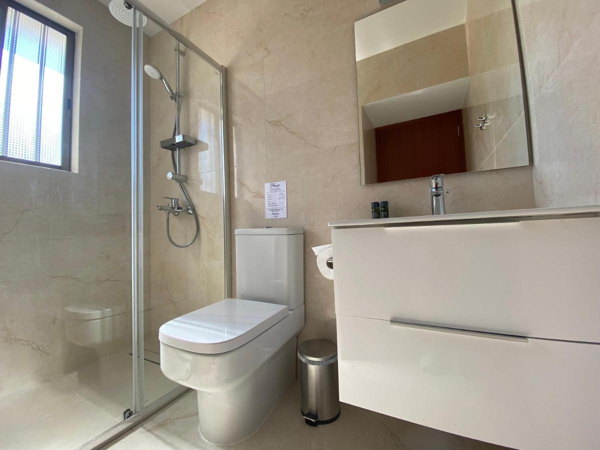 Phaedrus Living: City View Luxury Flat Androcleous Paphos Bagian luar foto
