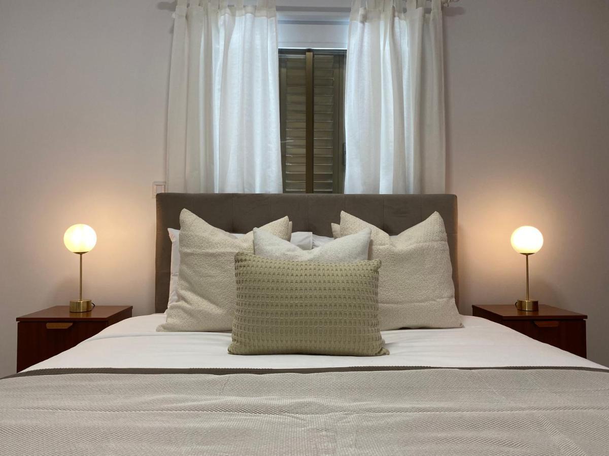 Phaedrus Living: City View Luxury Flat Androcleous Paphos Bagian luar foto